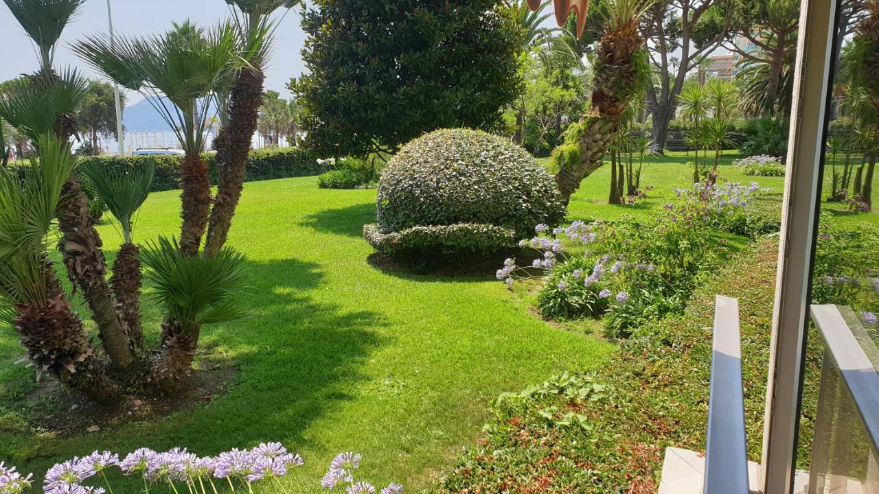 Garden And Beach Sea View Apartment カンヌ エクステリア 写真