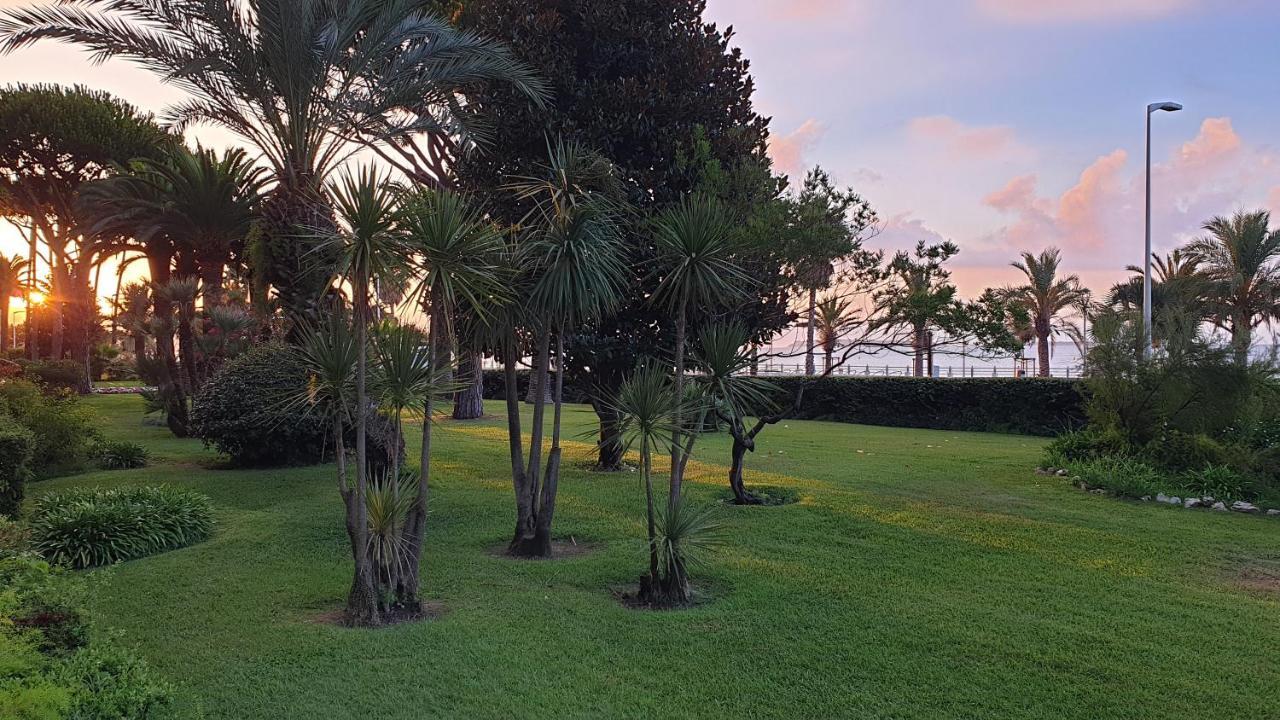 Garden And Beach Sea View Apartment カンヌ エクステリア 写真