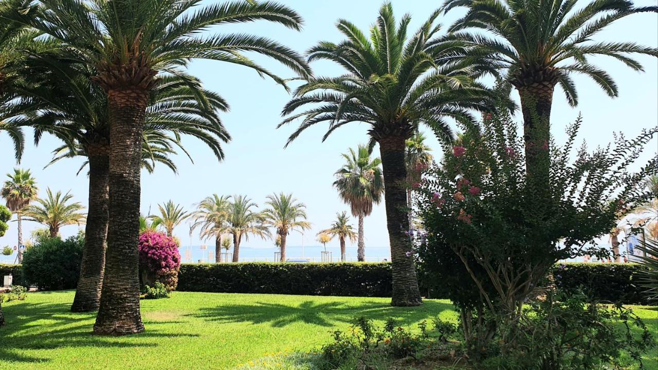 Garden And Beach Sea View Apartment カンヌ エクステリア 写真